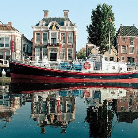 Reddingsboot Harlingen Boat Hotel Bagian luar foto